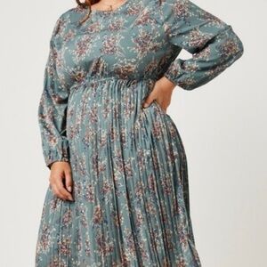 NWT Green Floral Print Maxi Pleated Long Sleeve Women's Dress Plus Sizes